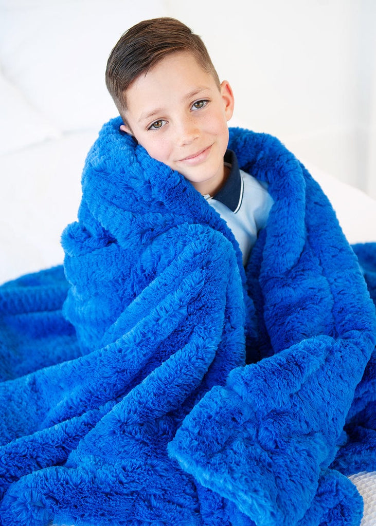 Feather Dazzling Blue Plush Blanket 